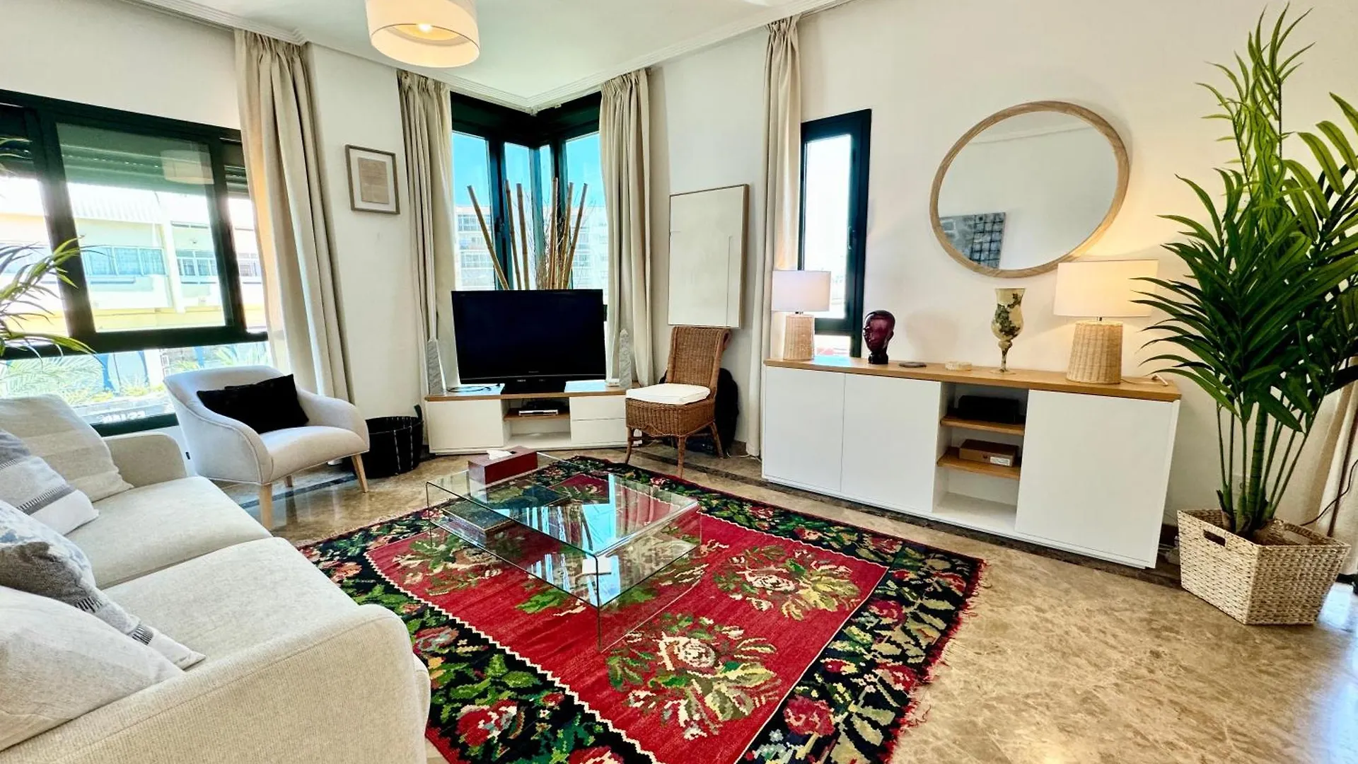 Rs 12 Luxury Center Of Marbella - Eaw Homes Apartment